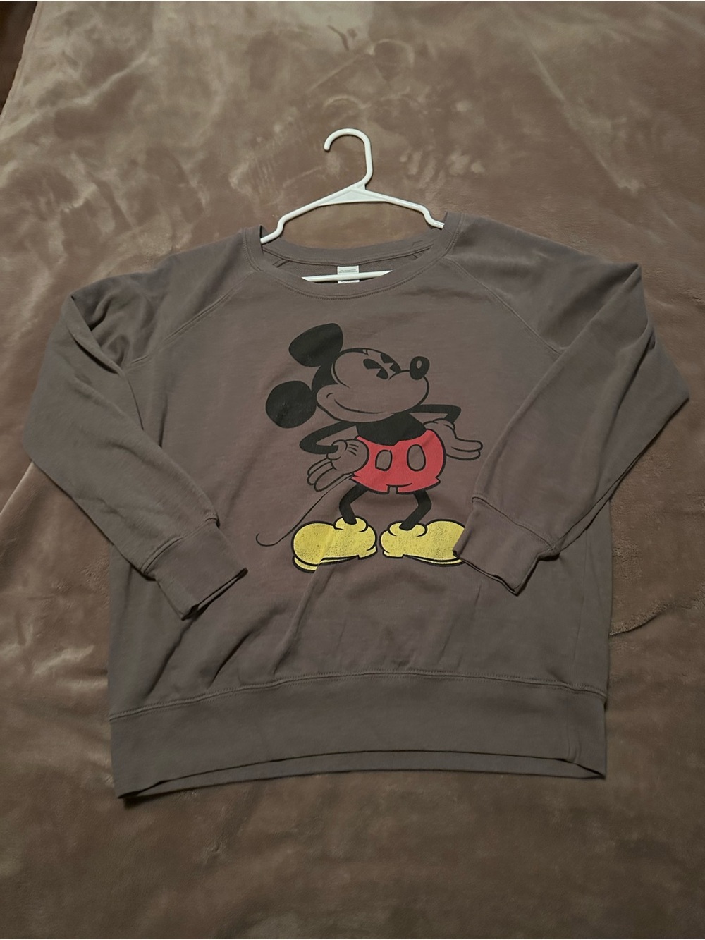 Juniors brown-gray Mickey Graphic Crewneck Sweatshirt